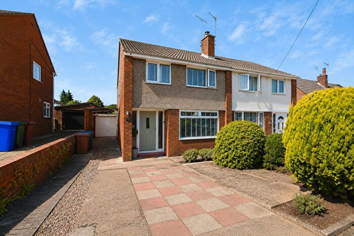 3 Bedroom Semi-Detached House For Sale In Kirkway, Kirk Ella, Hull, HU10