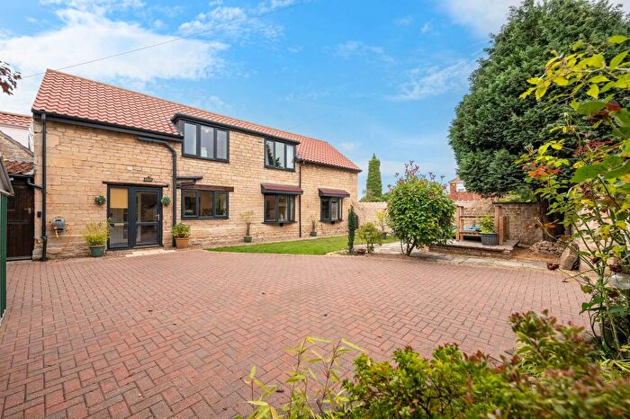 3 Bedroom Barn Conversion For Sale In Ermine Street, Ancaster, NG32