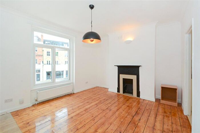 2 Bedroom Maisonette To Rent In Hackney Road, London, E2