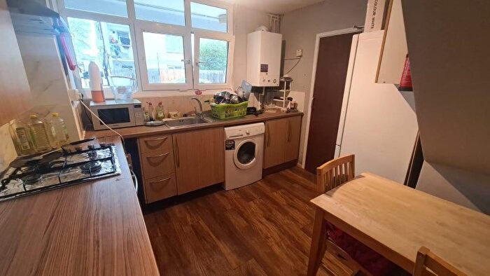 1 Bedroom Detached House To Rent In Norbiton Road, London, E14