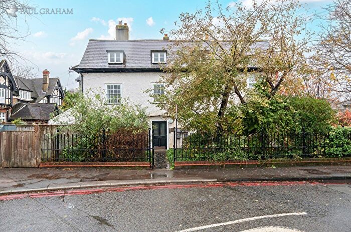 2 Bedroom Flat For Sale In Westcroft Road, Carshalton, SM5