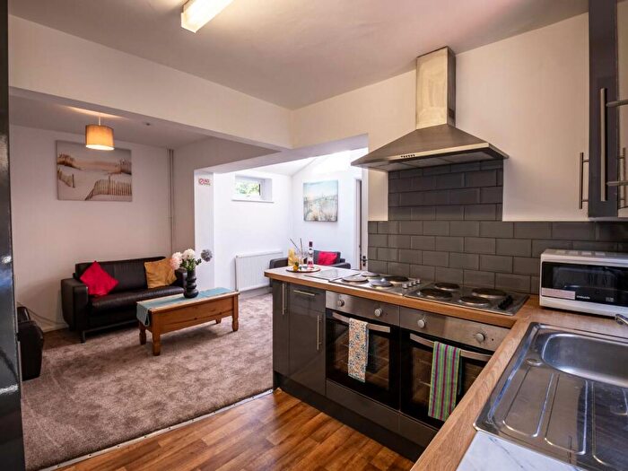 6 Bedroom House To Rent In Crown Gardens, Canterbury, Kent, CT2