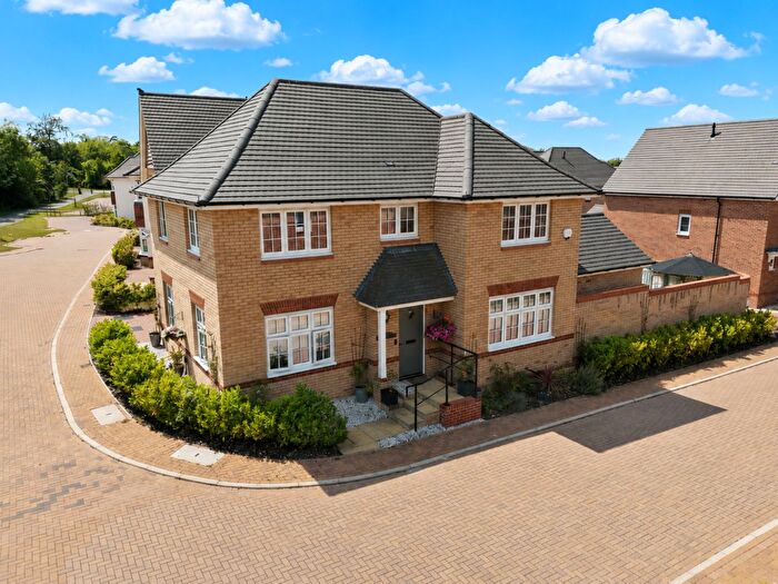 4 Bedroom Detached House For Sale In Cornish Close, Royston, SG8