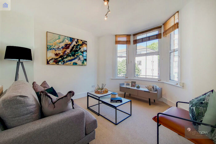 1 Bedroom Apartment To Rent In Temple Street, London, E2