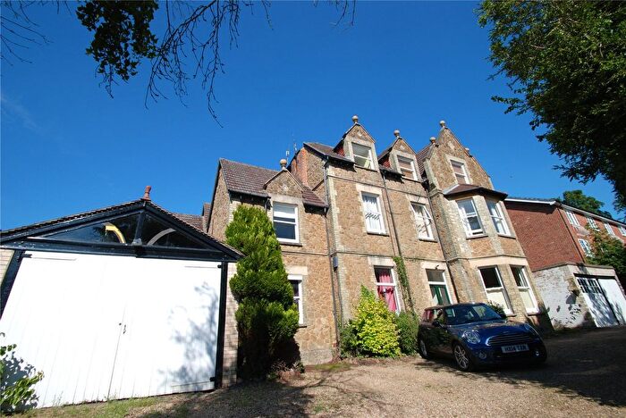 2 Bedroom Flat To Rent In Albury Road, Guildford, GU1