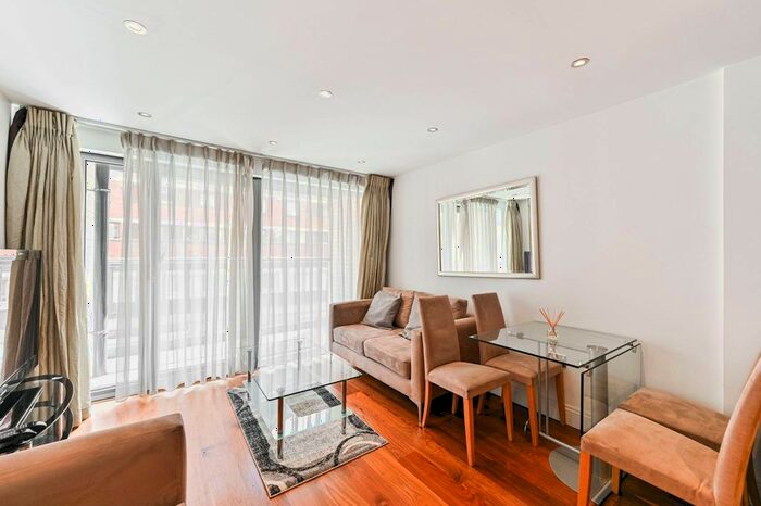 1 Bedroom Flat To Rent In Vauxhall Bridge Road, Pimlico, London, SW1V