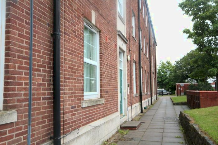 2 Bedroom Flat To Rent In Vale Lodge, Rice Lane, Walton, Liverpool, L9