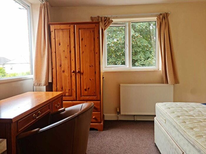 2 Bedroom Flat To Rent In Double Bedroom First Floor Flat, BH9