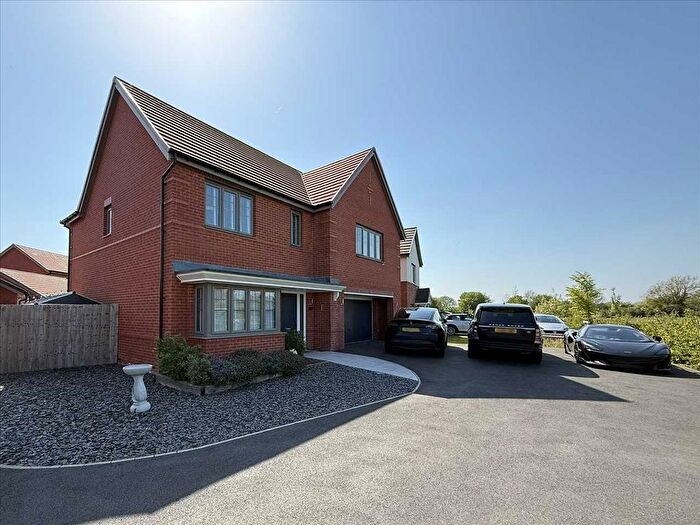 4 Bedroom Detached House For Sale In Skylark Drive, Ruddington, Nottingham, NG11