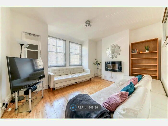 2 Bedroom Flat To Rent In Oval/Stockwell, London, SW9