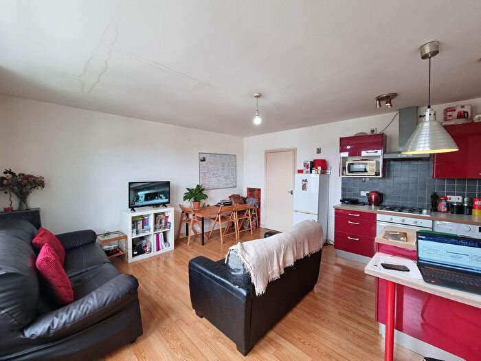 1 Bedroom Flat To Rent In Turnpike Lane, London, N8