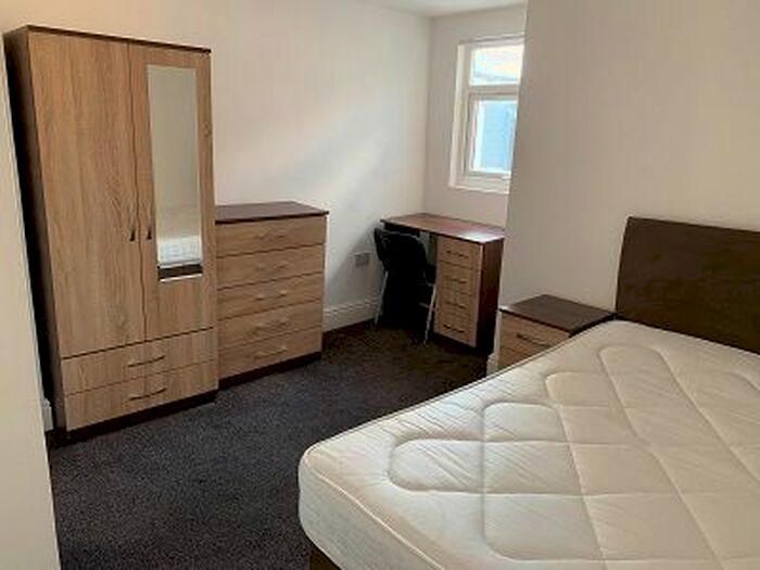 9 Bedroom Terraced House To Rent In Dawlish Road, Selly Oak, B29