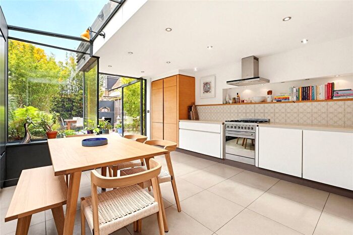 4 Bedroom Terraced House For Sale In Dale Street, London, W4