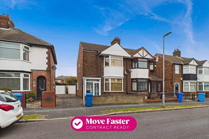 2 Bedroom Semi-Detached House For Sale In Sunningdale Road, Hessle, HU13