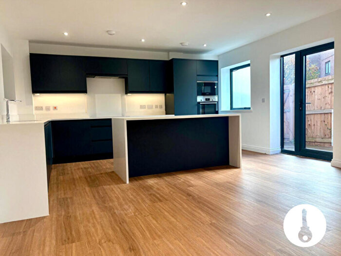 2 Bedroom Apartment For Sale In Silverdale, Heswall, CH60
