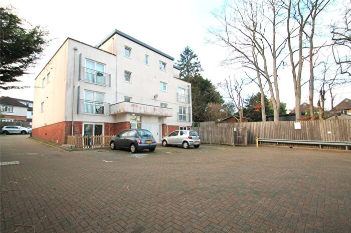 2 Bedroom Flat To Rent In Montague Close, Barnet, EN5