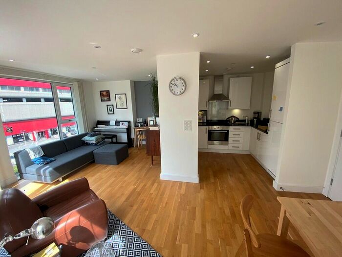 2 Bedroom Apartment For Sale In Zenith Close, London, NW9
