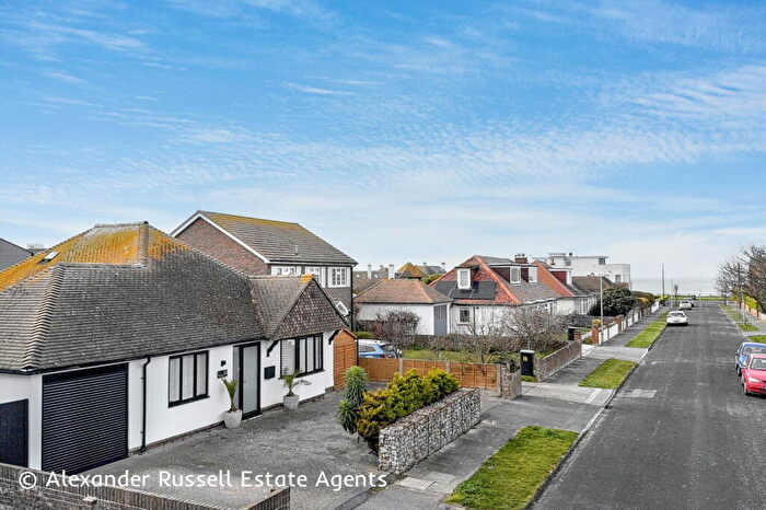 4 Bedroom Detached House For Sale In Hereward Avenue, Birchington, CT7