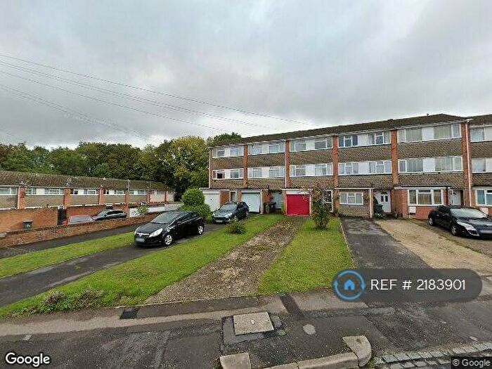 4 Bedroom Terraced House To Rent In Elvaston Way Tilehurst, Reading, RG30