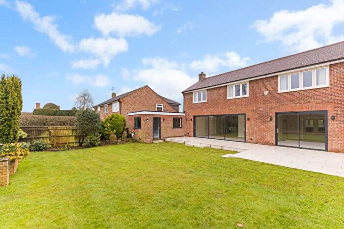 5 Bedroom Detached House To Rent In Wyngrave Place Beaconsfield, HP9