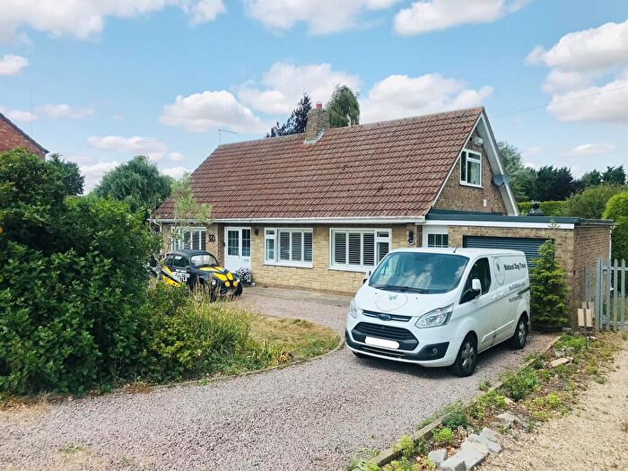 4 Bedroom Detached Bungalow For Sale In Bourne Road, Pode Hole, Spalding, PE11