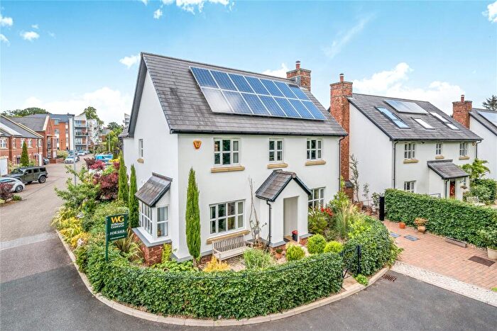 4 Bedroom Detached House For Sale In Exeter, Devon, EX2