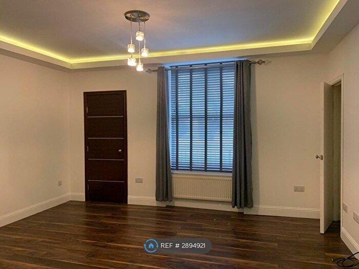 3 Bedroom Flat To Rent In Inverurie Road, Bucksburn, Aberdeen, AB21