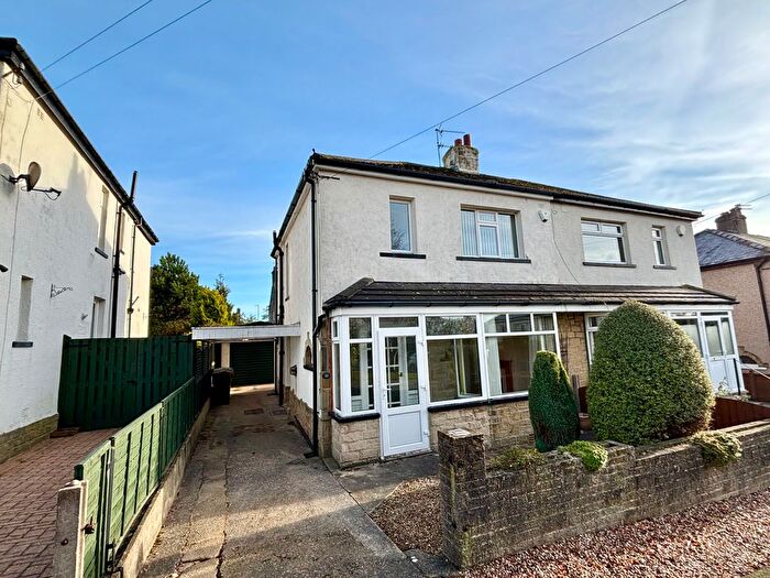 3 Bedroom Semi Detached House For Sale In Oxford Avenue, Guiseley, LS20