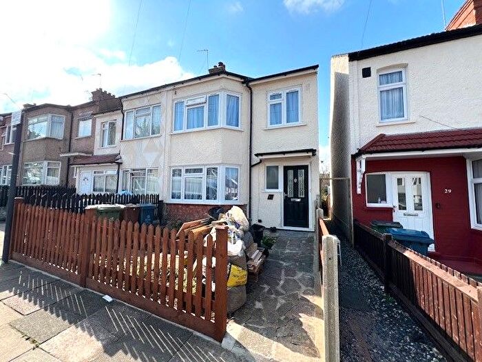 3 Bedroom End Of Terrace House To Rent In Whitby Road, Harrow, HA2