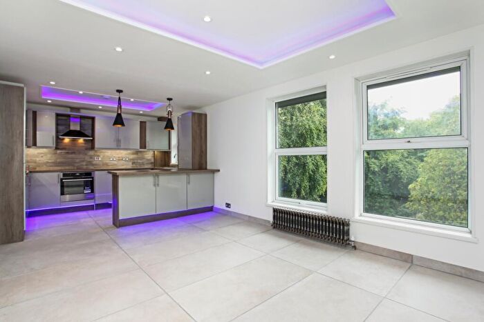 2 Bedroom Apartment To Rent In Fountain Gardens Windsor, SL4
