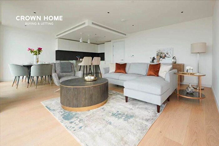 2 Bedroom Apartment For Sale In Landmark Pinnacle, Marsh Wall, E14