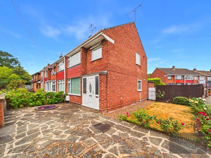 3 Bedroom End Of Terrace House For Sale In Armscott Road, Wyken, Coventry, CV2