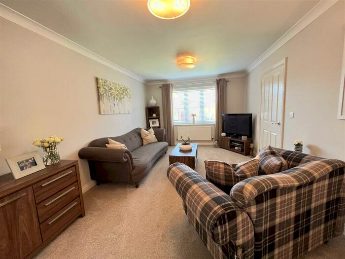 4 Bedroom Detached House For Sale In Tan Y Bryn Gardens, Llwydcoed