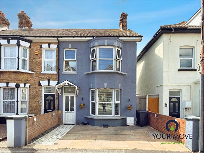 3 Bedroom Semi-Detached House For Sale In Osborne Road, Broadstairs, Kent, CT10