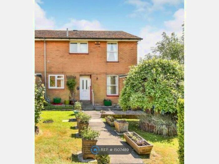 3 Bedroom End Of Terrace House To Rent In Little Norton Avenue, Sheffield, S8
