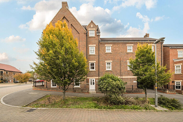 2 Bedroom Flat For Sale In Daisy Brook, Royal Wootton Bassett, SN4