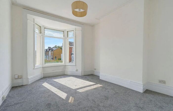 1 Bedroom Flat To Rent In Clifton Road, Selhurst, SE25