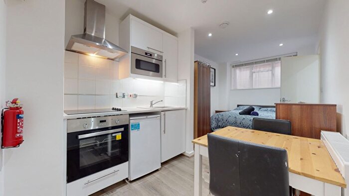 Studio To Rent In Blenheim Gardens, London, NW2