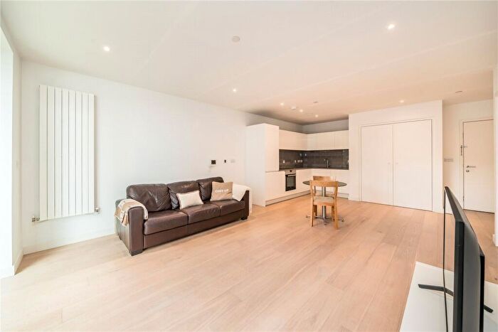 1 Bedroom Apartment To Rent In Fairwater House, Bonnet Street, Royal Wharf, London, E16