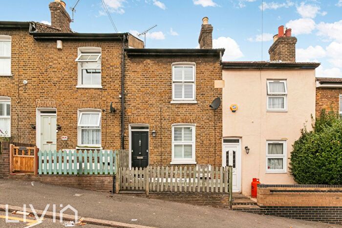 2 Bedroom Property For Sale In Harrisons Rise, Croydon, CR0