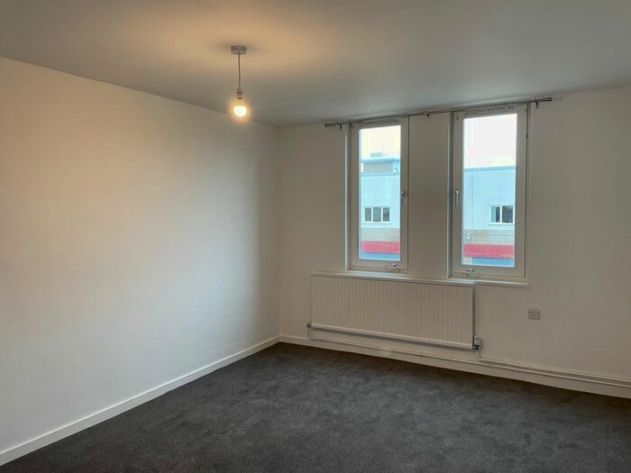 2 Bedroom Flat To Rent In Bushfield Court, Orton Goldhay, Peterborough, PE2