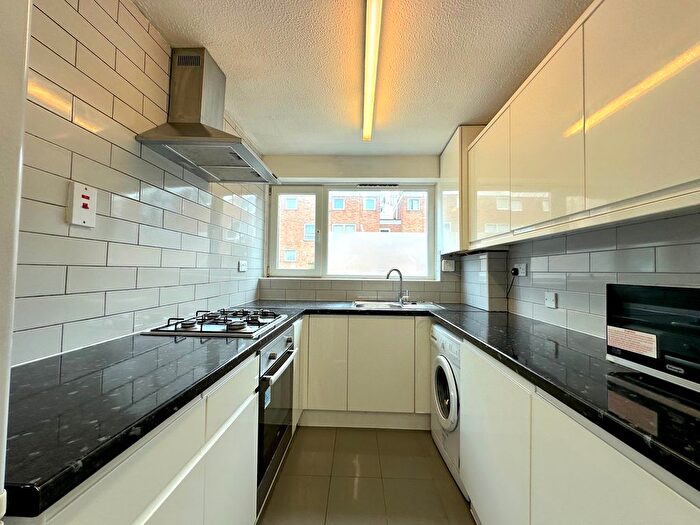 4 Bedroom Maisonette To Rent In Wager Street, London, E3