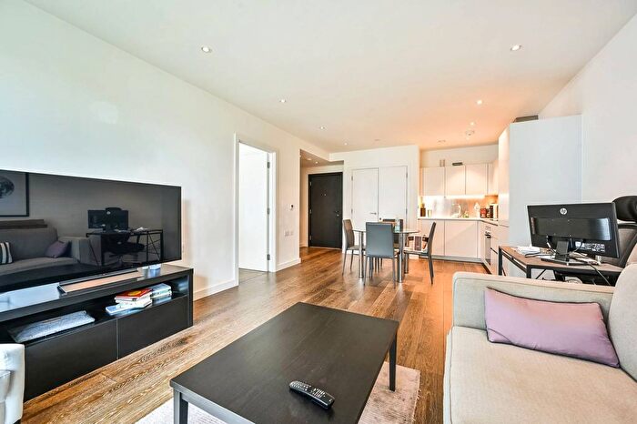 1 Bedroom Flat For Sale In Birchside Apartments, Queen's Park, London, NW6