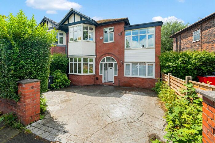 4 Bedroom Semi-Detached House For Sale In Moorside Road, Salford, M7