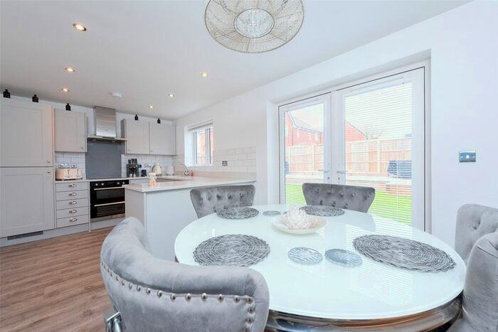 3 Bedroom Detached House For Sale In Minerva Road, Bramley, Tadley, Hampshire, RG26