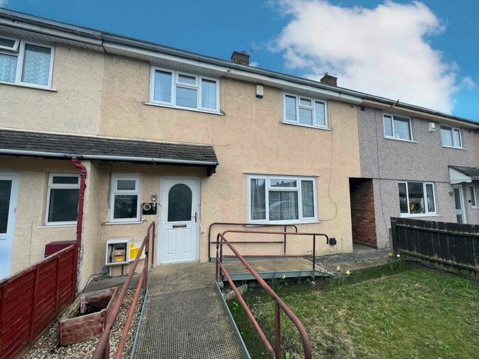 4 Bedroom House To Rent In Lower House Crescent, Filton, Bristol, BS34