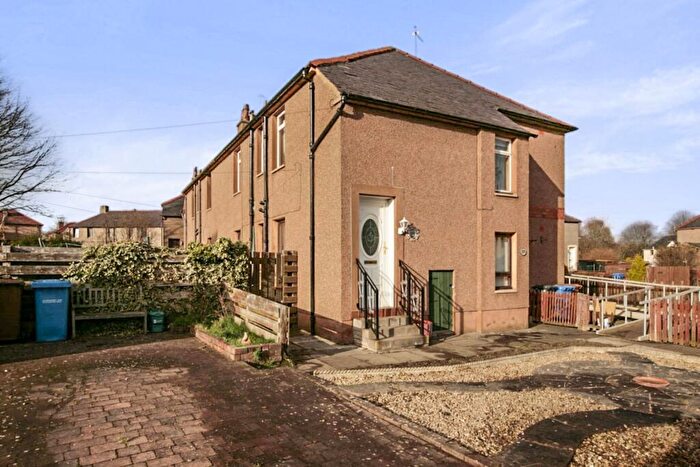 3 Bedroom Flat To Rent In Cardross Avenue, Broxburn, West Lothian, EH52
