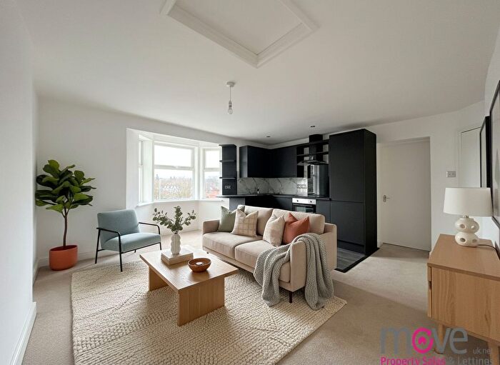 2 Bedroom Flat To Rent In Kingsholm Road, Gloucester, GL1