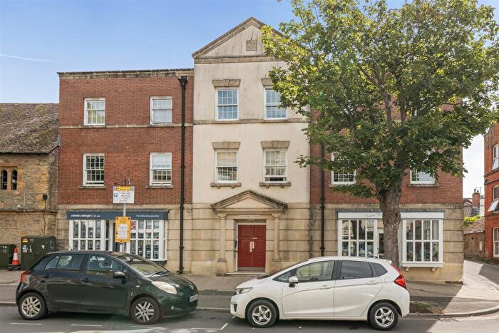 2 Bedroom Apartment For Sale In South Street, Bridport, DT6