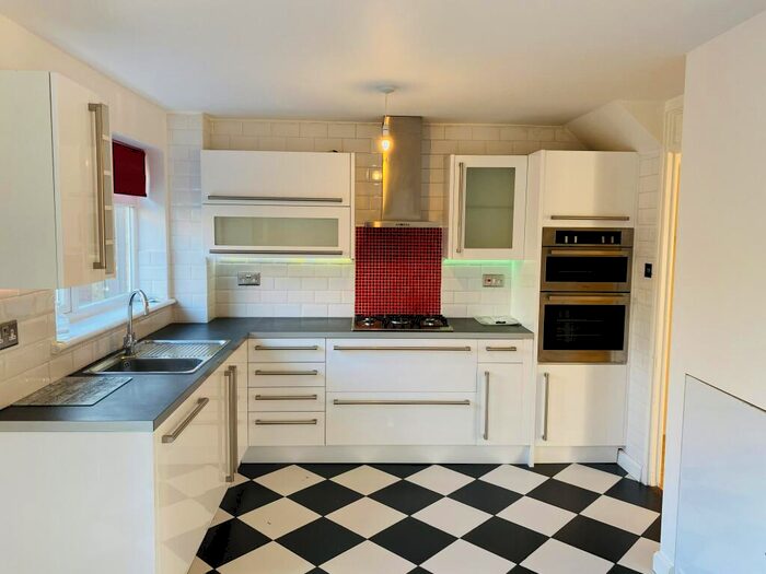 3 Bedroom Terraced House To Rent In Bewbush, RH11